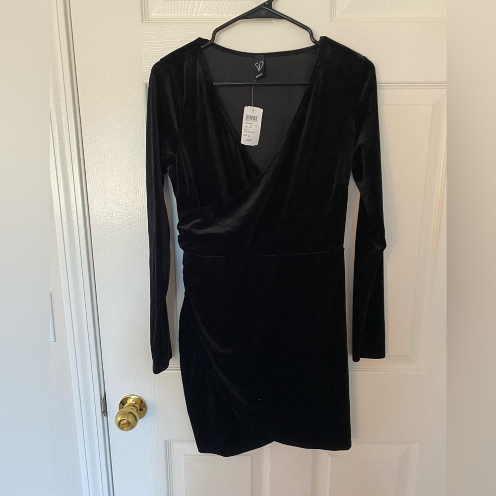 NWT velvet LBD